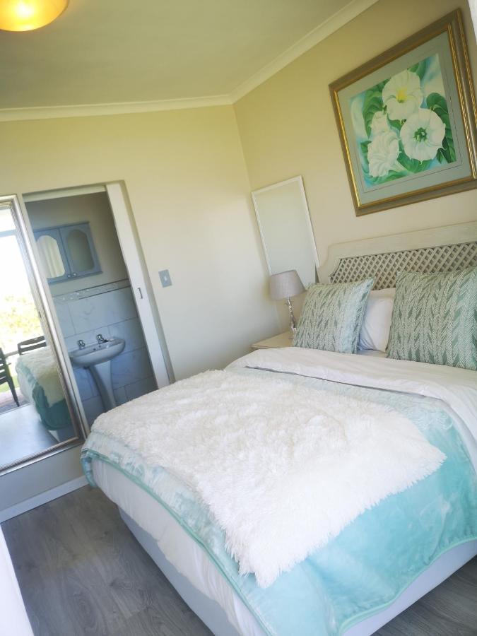 Cape Town Family Beachfront Apartment Leisure Bay エクステリア 写真