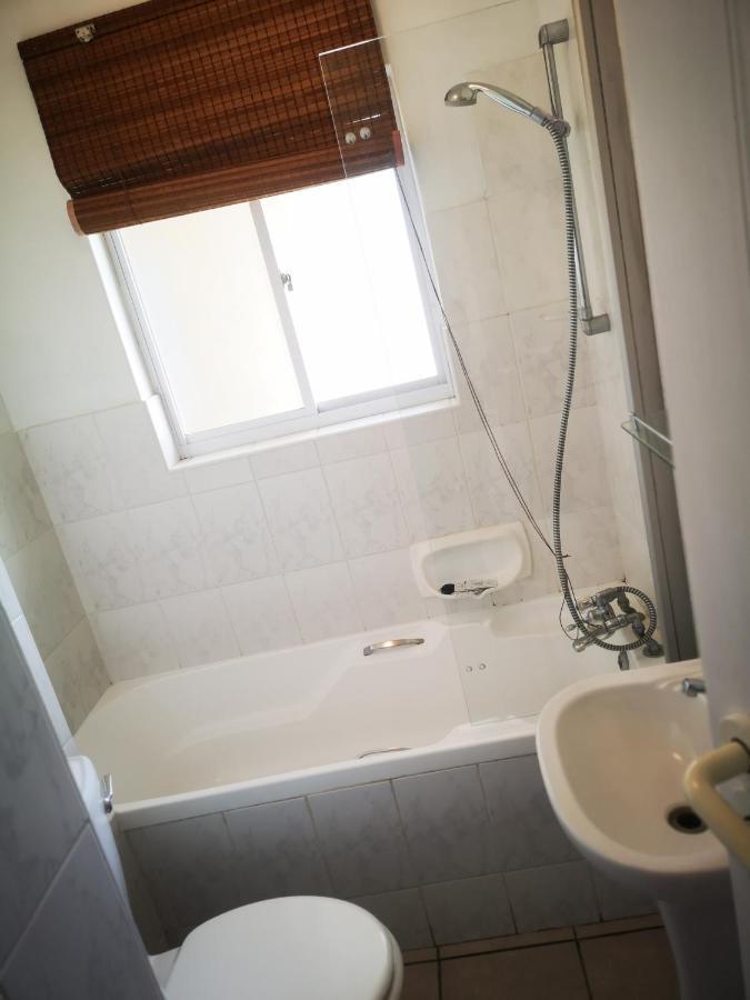 Cape Town Family Beachfront Apartment Leisure Bay エクステリア 写真