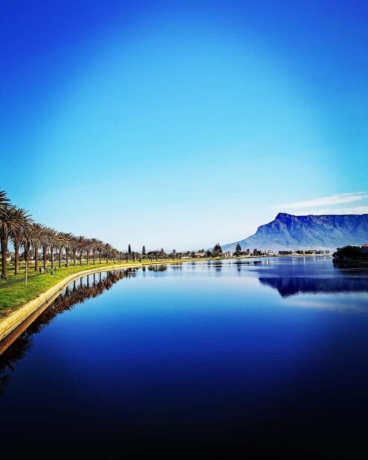 Cape Town Family Beachfront Apartment Leisure Bay エクステリア 写真